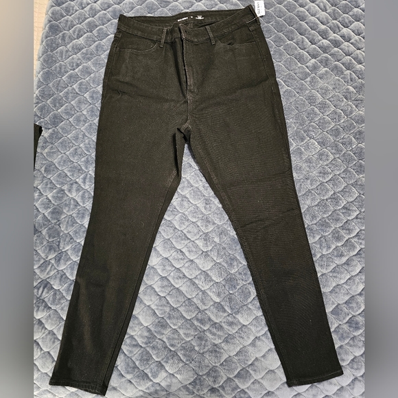 High Rise Skinny Jeans - Picture 2 of 2